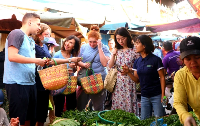 Local Market – Organic Herb Garden – Cooking Class – Basket Boat Tour
