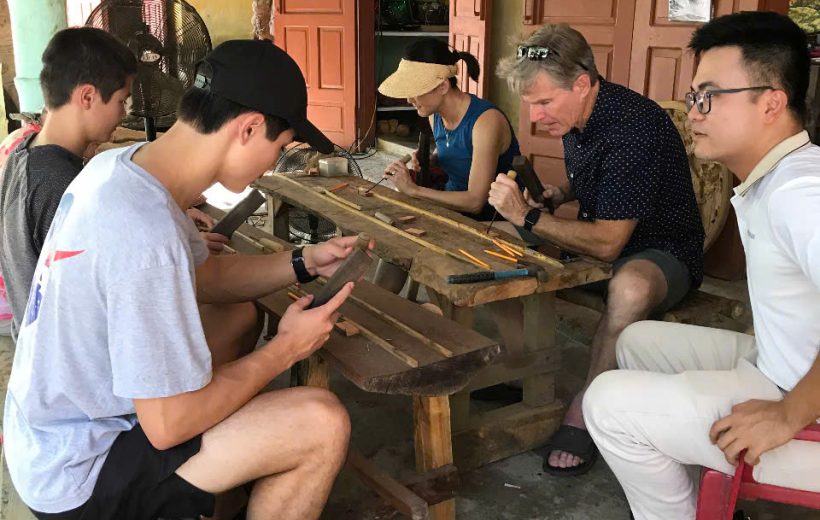 Kim Bong Wood Carving Experience – 3 Hours Hands-on with Artisan